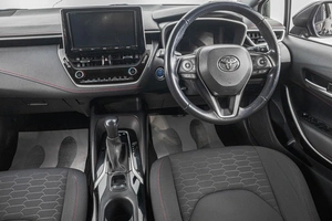 Хетчбэк Toyota Corolla 2018 года, 1749000 рублей, Барнаул