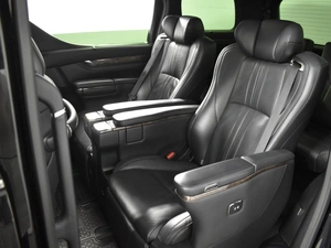 Минивэн Toyota Alphard 2019 года, 3949900 рублей, Казань