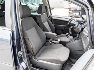 Минивэн Opel Zafira 2010 года, 699000 рублей, Краснодар