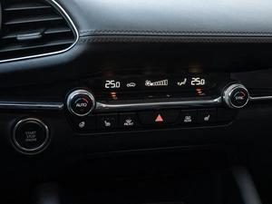 Хетчбэк Mazda 3 2023 года, 3260000 рублей, Краснодар