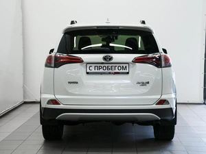 Внедорожник Toyota RAV4 2016 года, 2350000 рублей, Красноярск