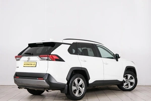 Внедорожник Toyota RAV4 2020 года, 3259000 рублей, Красноярск