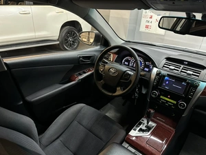 Седан Toyota Camry 2013 года, 1997000 рублей, Красноярск