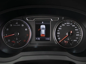 Внедорожник Audi Q3 2014 года, 1760000 рублей, Омск