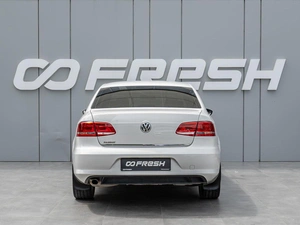 Седан Volkswagen Passat 2011 года, 825000 рублей, Краснодар