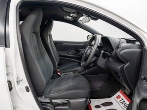 Хетчбэк Toyota Yaris 2021 года, 1270000 рублей, Красноярск