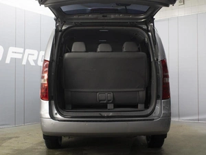 Минивэн Hyundai Grand Starex 2019 года, 4150000 рублей, Омск