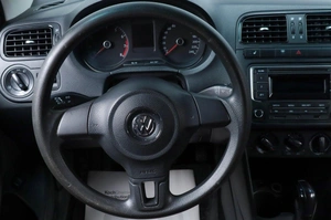 Седан Volkswagen Polo 2015 года, 899000 рублей, Челябинск
