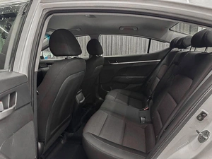 Седан Hyundai Elantra 2019 года, 1350000 рублей, Красноярск
