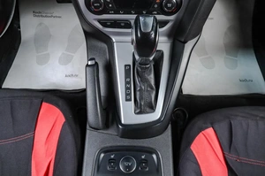 Хетчбэк Ford Focus 2013 года, 809000 рублей, Челябинск