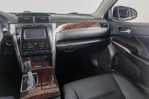 Седан Toyota Camry 2017 года, 2099000 рублей, Пермь