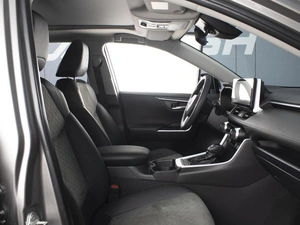 Внедорожник Toyota RAV4 2023 года, 3600000 рублей, Омск