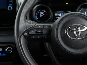 Хетчбэк Toyota Yaris 2021 года, 1224046 рублей, Москва
