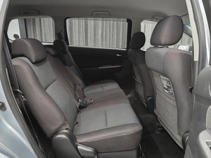 Минивэн Toyota Wish 2003 года, 689000 рублей, Красноярск