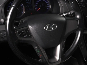 Седан Hyundai i40 2015 года, 1775000 рублей, Красный Пахарь
