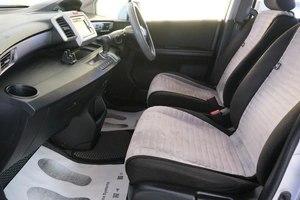 Минивэн Honda Freed 2010 года, 1009000 рублей, Омск