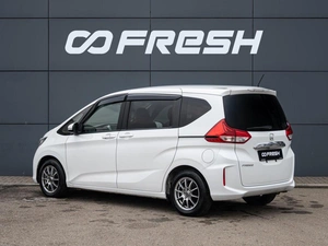 Минивэн Honda Freed 2017 года, 1700000 рублей, Краснодар