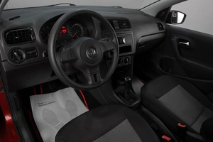 Седан Volkswagen Polo 2011 года, 899000 рублей, Челябинск