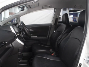 Минивэн Toyota Wish 2012 года, 1540000 рублей, Омск