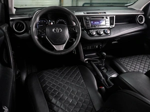 Внедорожник Toyota RAV4 2015 года, 1834000 рублей, Воронеж