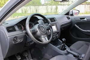 Седан Volkswagen Jetta 2013 года, 850000 рублей, Ярославль