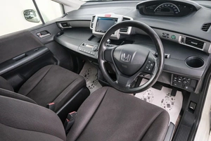 Минивэн Honda Freed 2012 года, 999000 рублей, Красноярск
