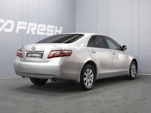 Седан Toyota Camry 2006 года, 1060000 рублей, Омск