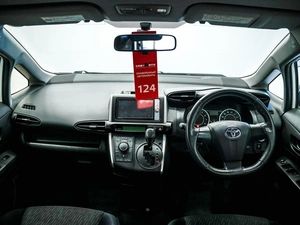 Минивэн Toyota Wish 2012 года, 1350000 рублей, Красноярск