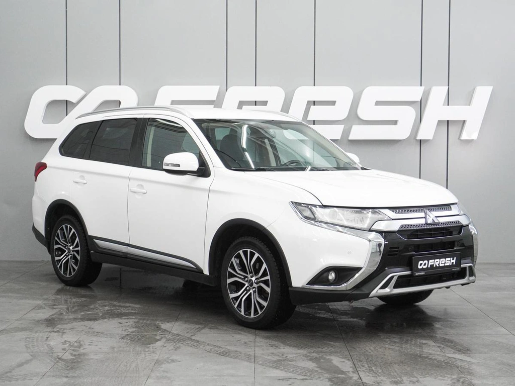 Внедорожник Mitsubishi Outlander 2019 года, 2649000 рублей, Воронеж