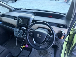 Минивэн Honda Freed 2019 года, 2000000 рублей, Красноярск