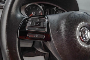 Седан Volkswagen Passat 2011 года, 1099000 рублей, Челябинск