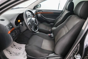 Седан Toyota Avensis 2008 года, 959000 рублей, Красноярск