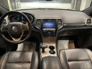 Внедорожник Jeep Grand Cherokee 2014 года, 2450000 рублей, Красноярск