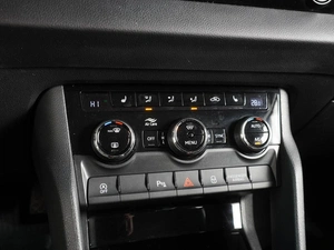 Внедорожник Skoda Karoq 2020 года, 1899000 рублей, Воронеж