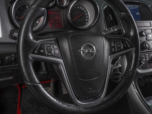 Седан Opel Astra 2013 года, 1064000 рублей, Ростов-на-Дону