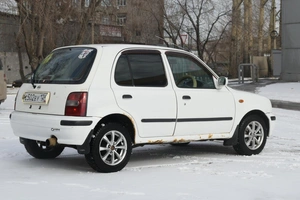 Хетчбэк Nissan March 1998 года, 220000 рублей, Красноярск