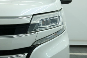 Минивэн Toyota Noah 2017 года, 2490000 рублей, Красноярск