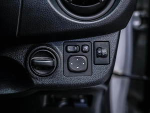 Хетчбэк Toyota Vitz 2018 года, 980000 рублей, Красноярск