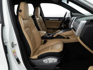 Внедорожник Porsche Cayenne 2015 года, 3698999 рублей, Москва