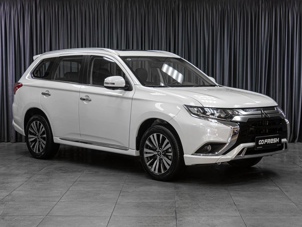 Внедорожник Mitsubishi Outlander 2022 года, 3829000 рублей, Тюмень