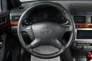 Седан Toyota Avensis 2007 года, 999000 рублей, Тюмень
