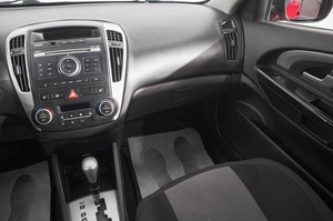 Универсал Kia Ceed 2011 года, 759000 рублей, Барнаул