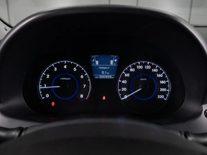 Седан Hyundai Solaris 2011 года, 649000 рублей, Тюмень