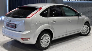 Хетчбэк Ford Focus 2010 года, 667000 рублей, Красноярск