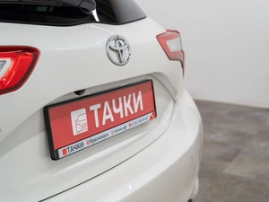 Хетчбэк Toyota Vitz 2019 года, 1080000 рублей, Красноярск