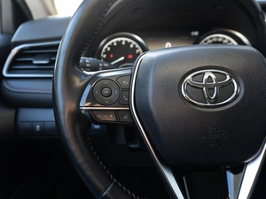 Седан Toyota Camry 2021 года, 3199000 рублей, Санкт-Петербург