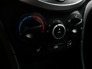 Седан Hyundai Solaris 2012 года, 819000 рублей, Волгоград