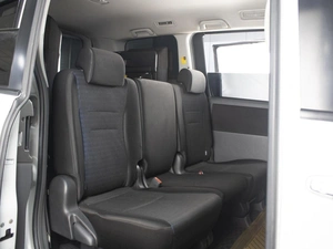 Минивэн Toyota Voxy 2010 года, 1310000 рублей, Омск