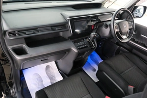 Минивэн Honda Stepwgn Spada 2015 года, 1899000 рублей, Омск