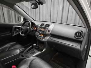 Внедорожник Toyota RAV4 2012 года, 1470000 рублей, Красноярск